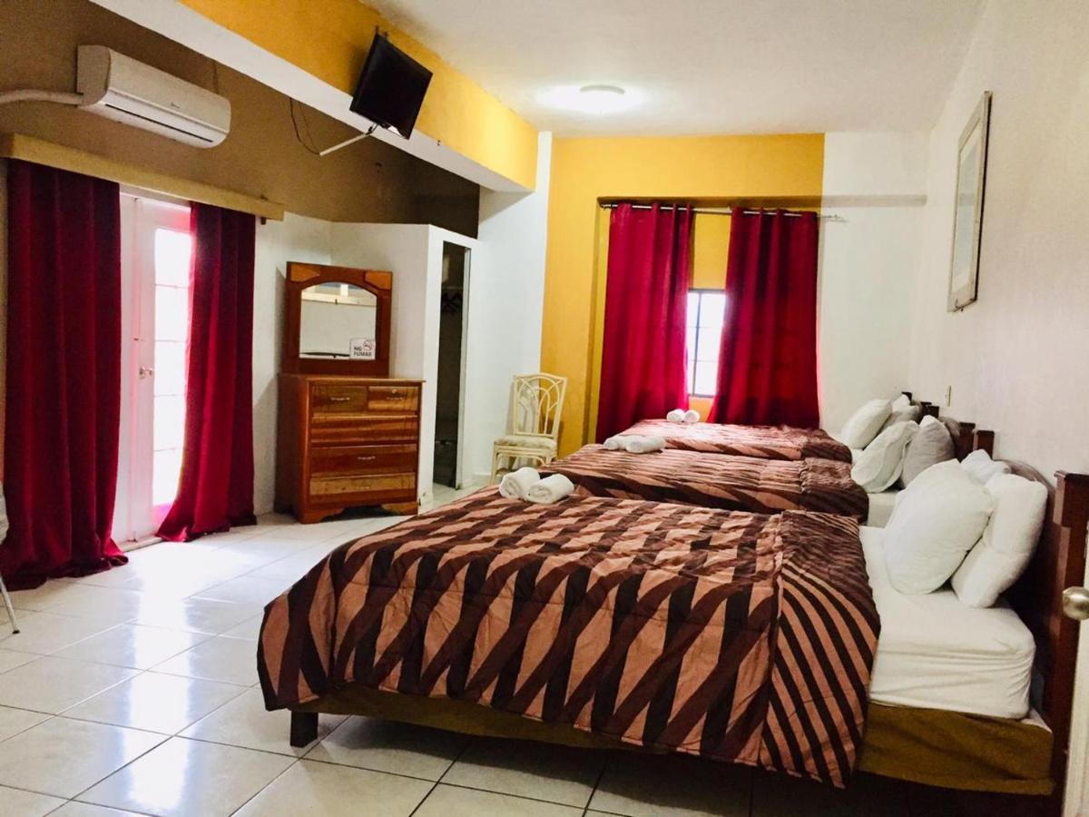 Hotel Art Deco Beach La Ceiba Eksteriør billede