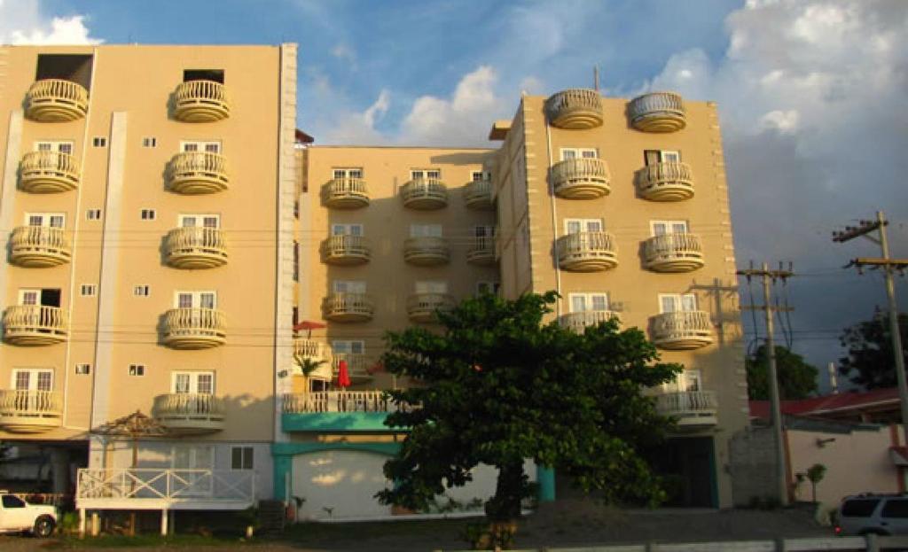 Hotel Art Deco Beach La Ceiba Eksteriør billede