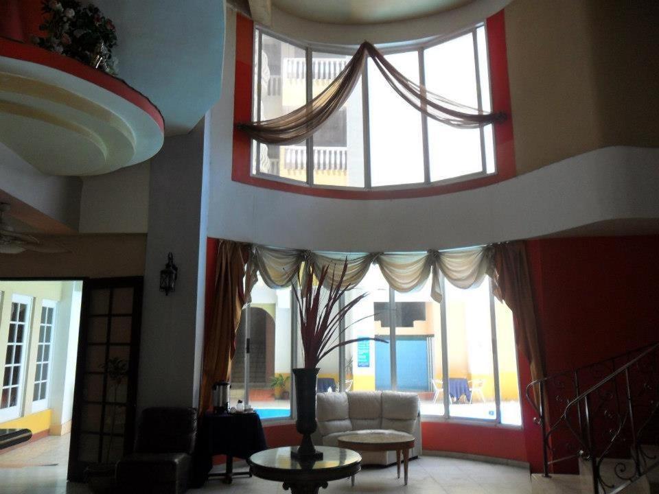 Hotel Art Deco Beach La Ceiba Eksteriør billede