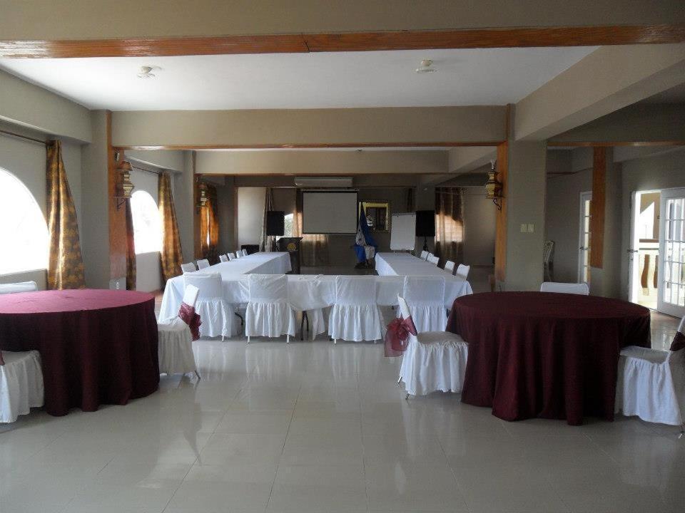 Hotel Art Deco Beach La Ceiba Eksteriør billede