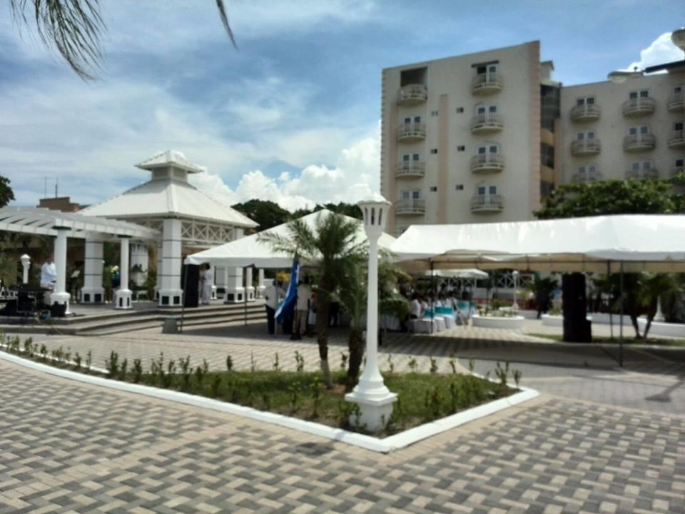 Hotel Art Deco Beach La Ceiba Eksteriør billede